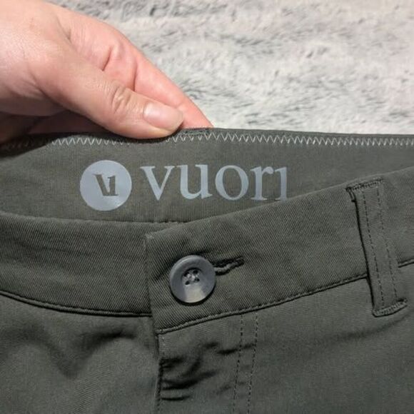 Vuori Men's Shorts Meta Chino Short Size 28 - Picture 2 of 7